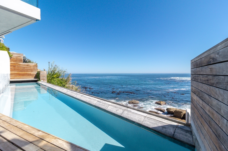 To Let 2 Bedroom Property for Rent in Bantry Bay Western Cape